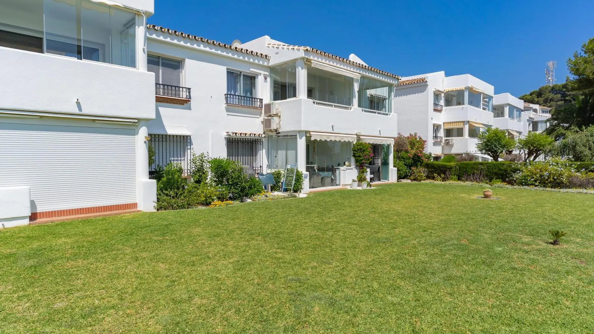 Elegant Apartment In Miraflores La Cala De Mijas